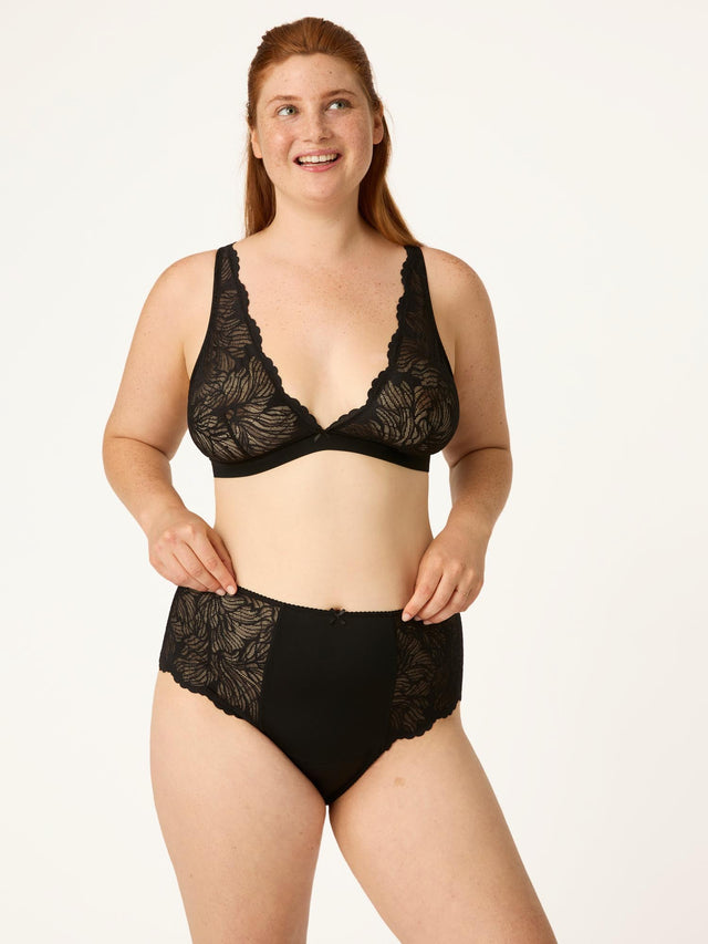 INHRMHNRBW_MB_Intimates_Manon_Hi_Waist_Brief_Noir_Black_22_Model_Amelia_16-XL.jpg