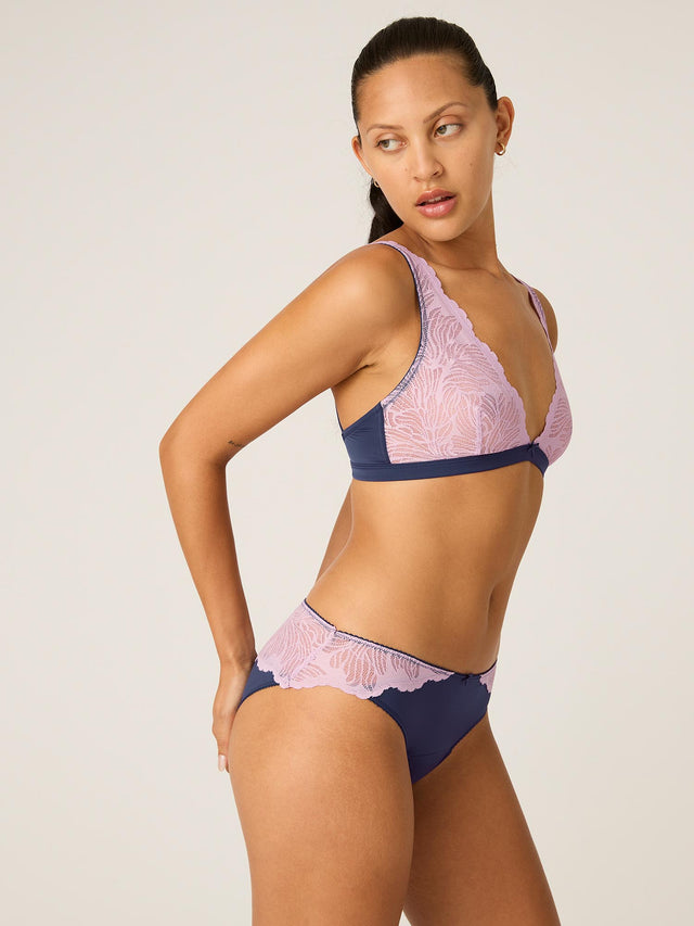 INSCLMRVBW_MB_Intimates_Ines_Midi_Brief_Riviera_Blue_71_Model_Hailey_10-S.jpg