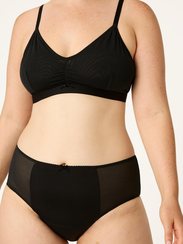 NHRMHNRBW-1_MB_Intimates_Elena_High_Waist_Brief_Noir_Black_12_Model_Amelia_16-XL.jpg